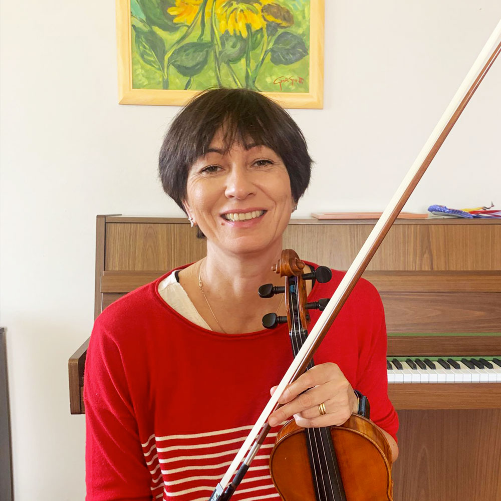 Mariagiulia Bertuzzi docente di Violino, teoria e solfeggio per MusicaFacendo | la scuola di musica di Bobbio